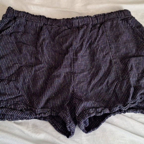 Time and Tru Pants - Used linen shorts